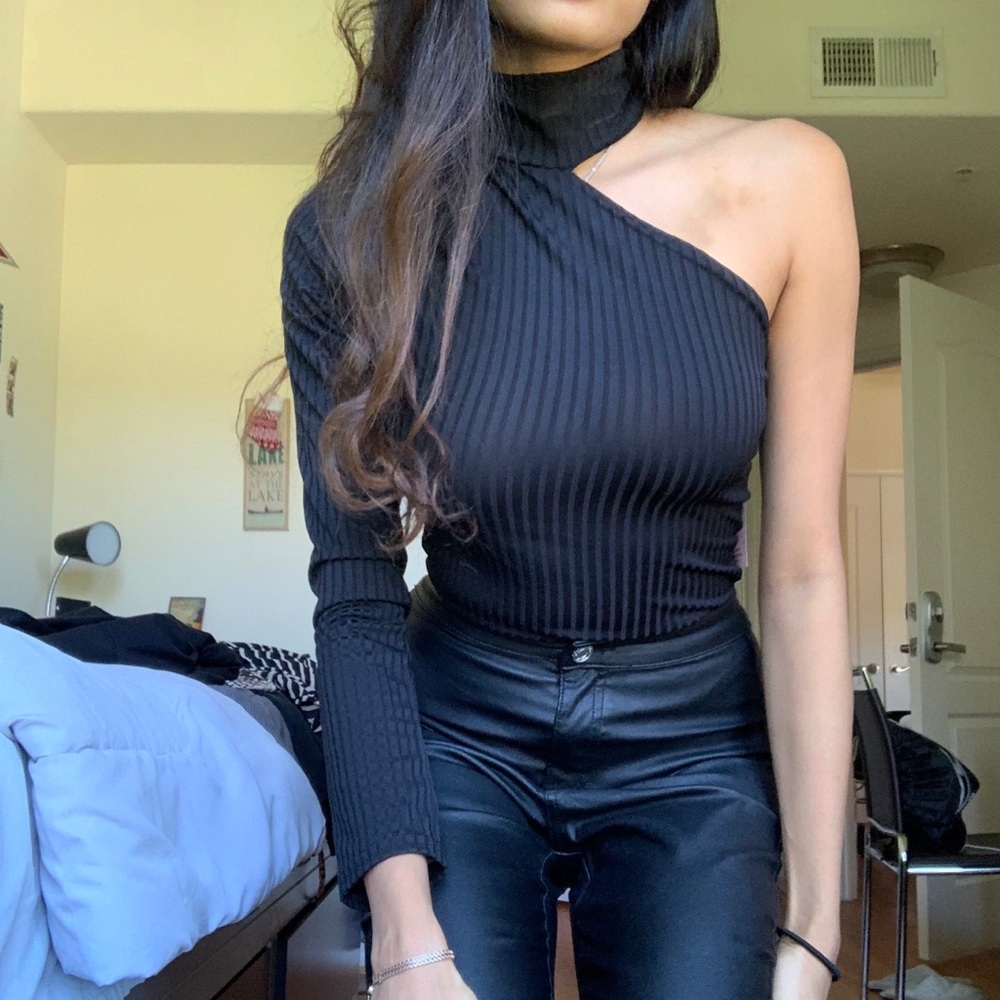 Missguided Black one shoulder long sleeve bodysuit